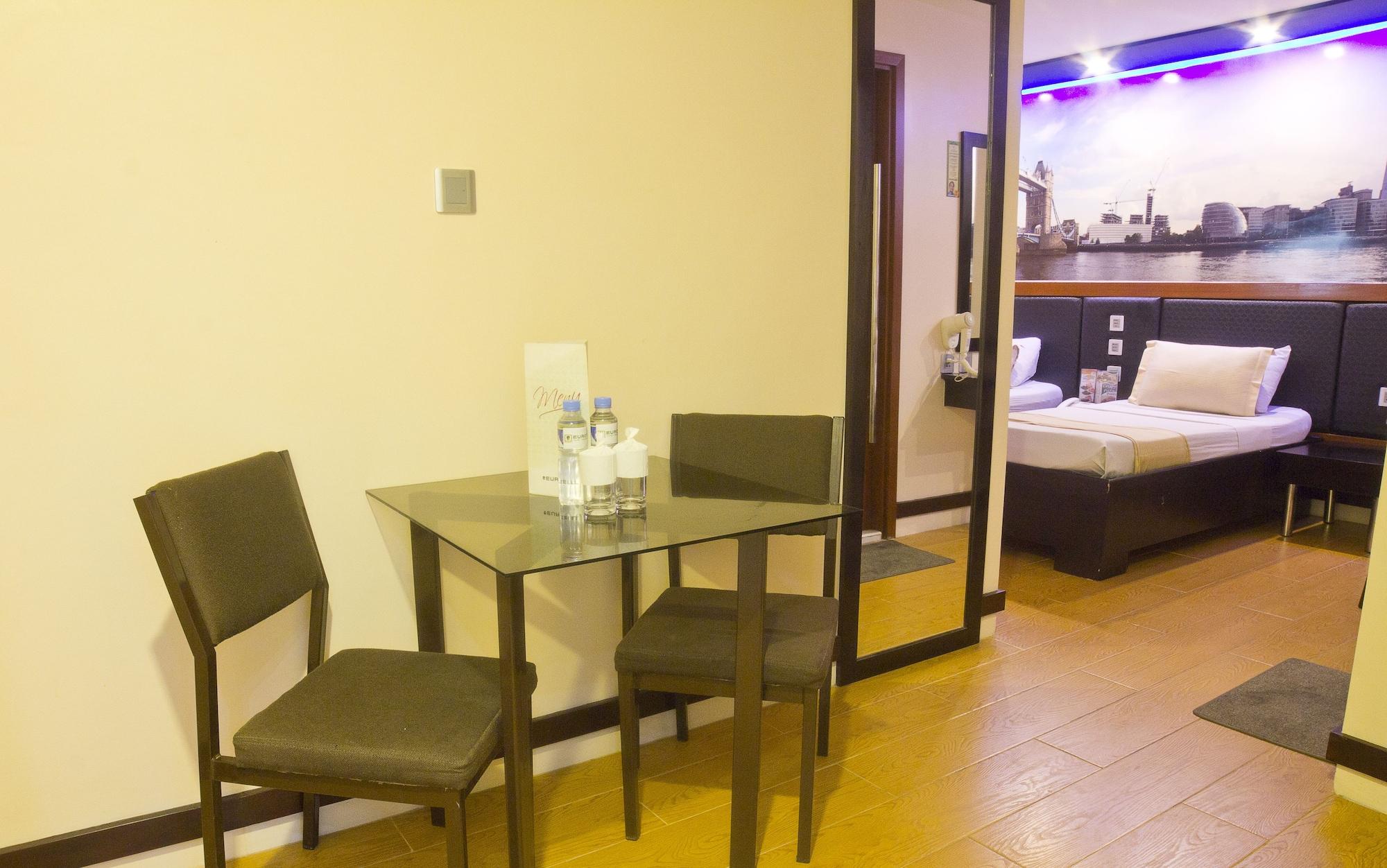 Eurotel Makati Makati City Bagian luar foto
