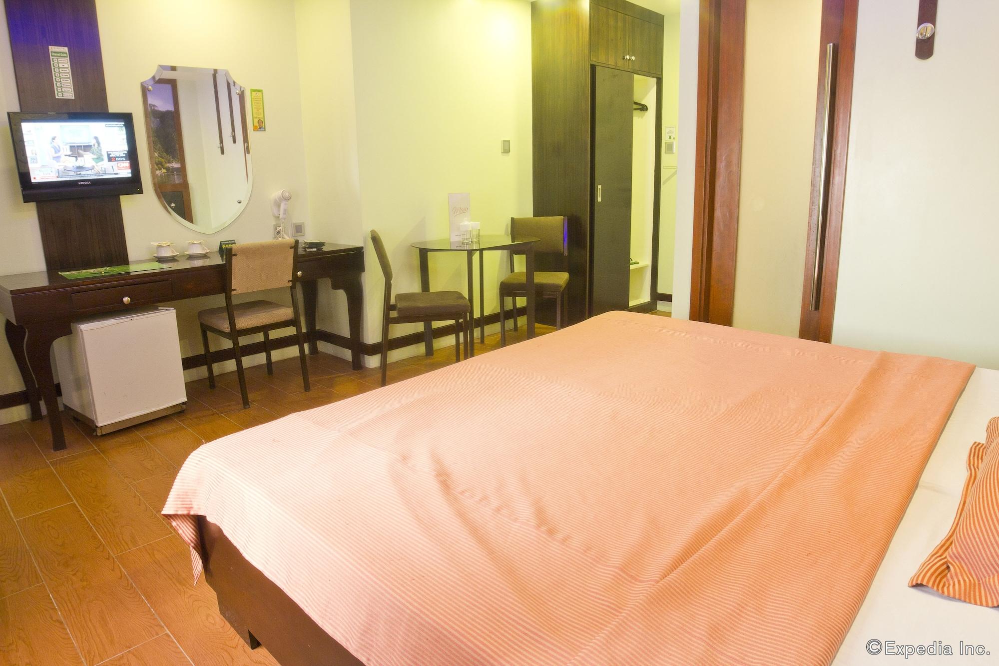 Eurotel Makati Makati City Bagian luar foto