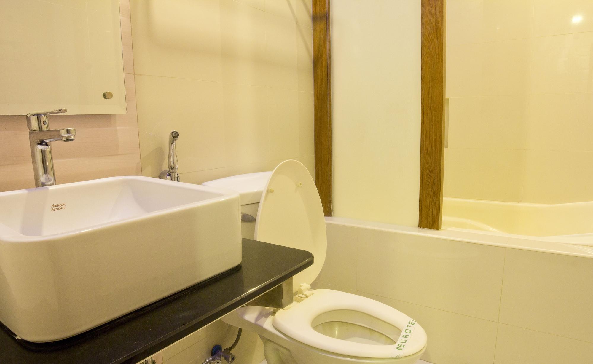 Eurotel Makati Makati City Bagian luar foto