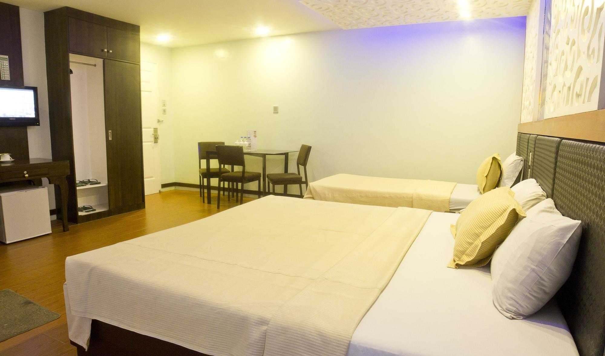 Eurotel Makati Makati City Bagian luar foto